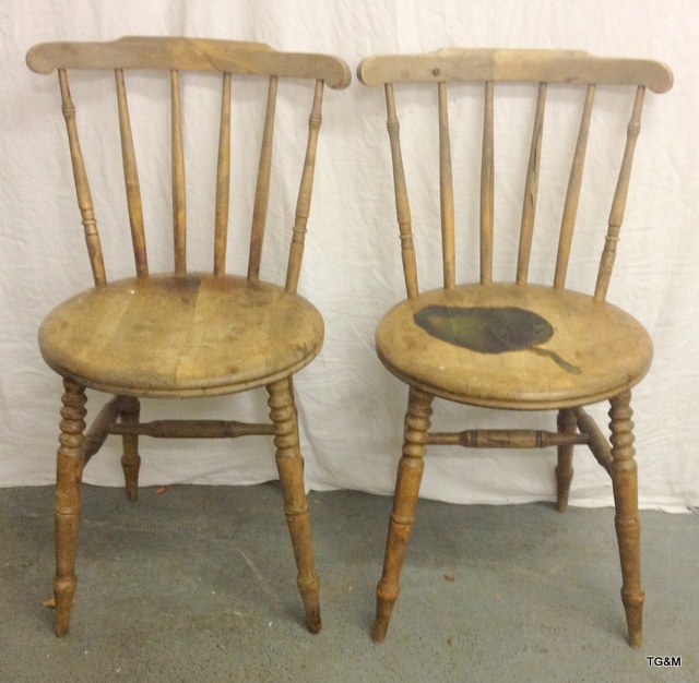 A pair of Windsor dining chairs