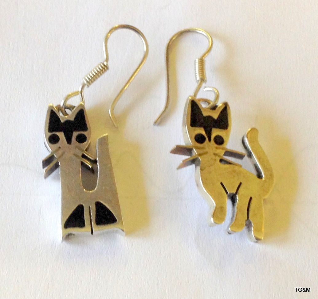 Silver cat earrings (boxed)