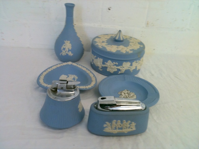 Six pieces of Wedgwood Jasperware