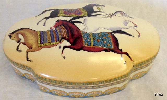 Ceramic jewellery box depicting lipizzaner horses