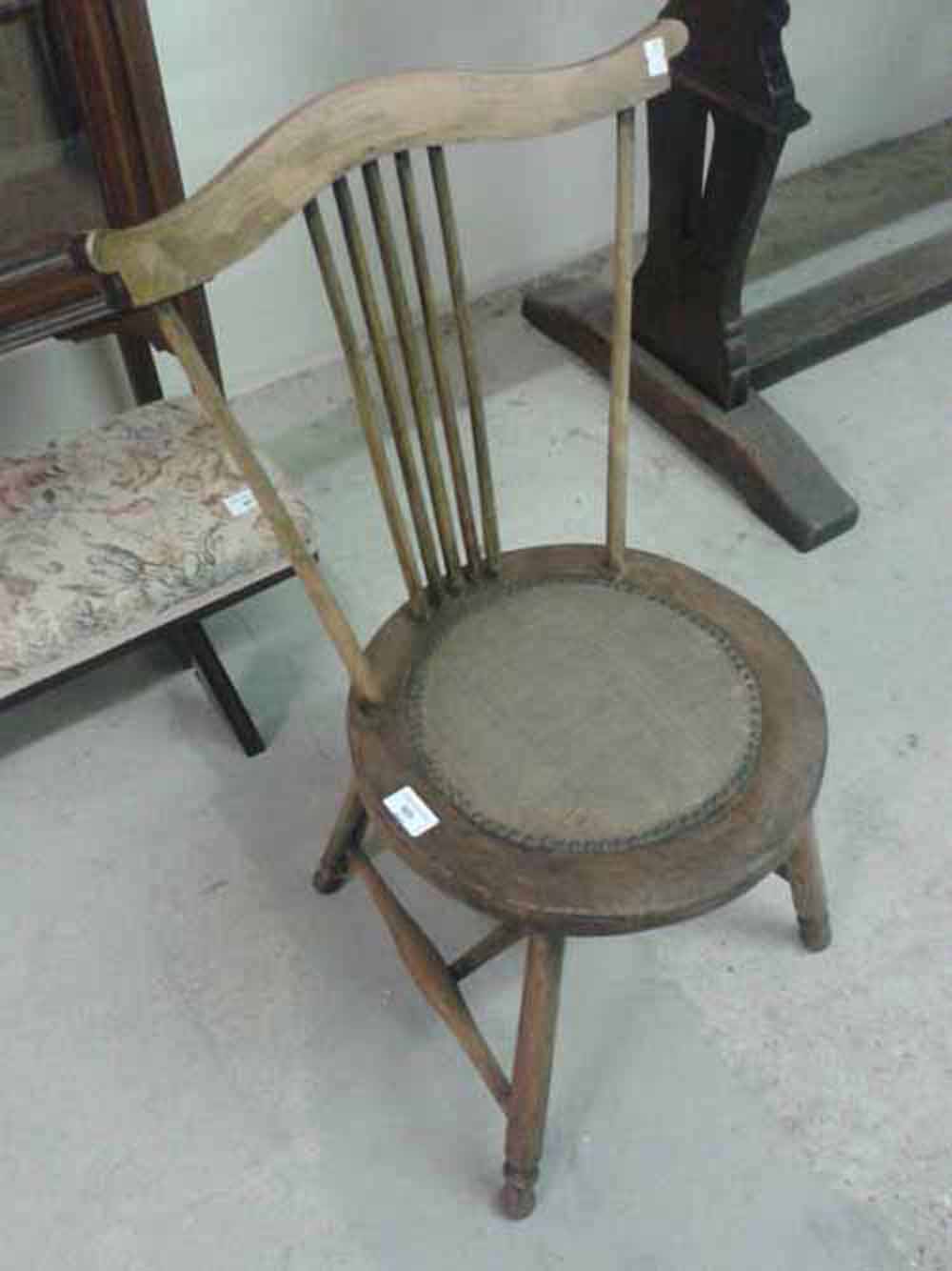 Childs wooden chair with round seat & spindle back