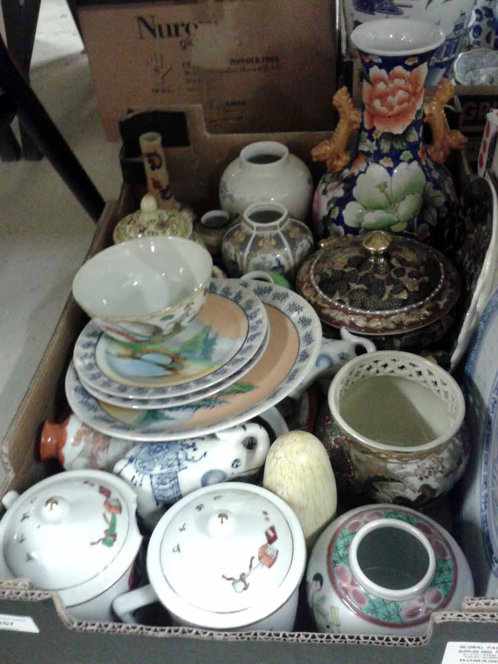 A box of oriental china