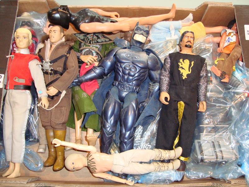 A tray of unboxed TV and film related action figures.


Condition 3/4
Box condition  unboxed