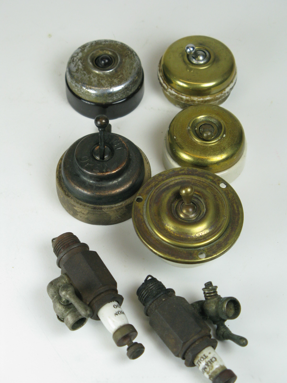 Veteran Car Switches. Five early style switches of the type used as ignition switches on early