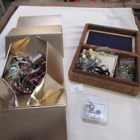 2 boxes of costume jewellery