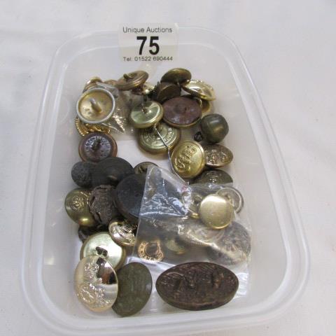 A quantity of military and other buttons