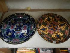 2 Royal Doulton plates with 1902 marks to commemorate the grant of Edward VII Royal Warrant