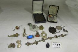 A mixed lot of jewellery etc including small silver pendant