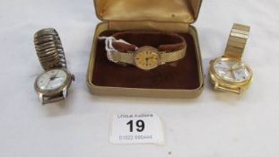 A Sekonda ladies wristwatch, An Amida 15 jewel gent's wristwatch and a Lorex Luxury gent's