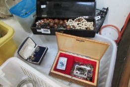 A mixed lot of costume jewellery including necklaces, earrings etc