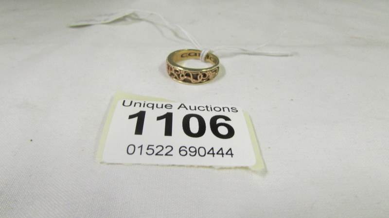 A 9ct gold ring (4gms)