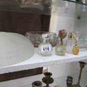 A mixed lot of glassware, One shelf