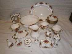 Quantity of Royal Albert Old Country Roses (approximately 27 pieces)