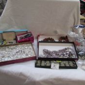 A mixed lot of jewellery etc