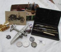 A mixed lot including cased maths set