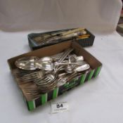 2 boxes of cutlery