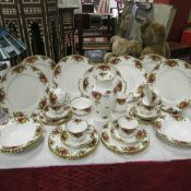 32 pieces of Royal Albert Old Country Roses