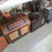 2 vintage radios