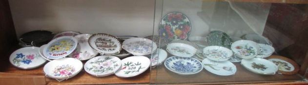 A quantity of pin dishes including Wedgwood