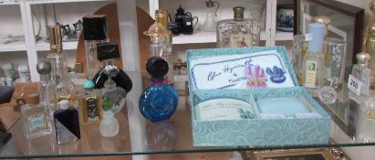 A mixed lot of perfume bottles