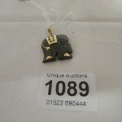 A 9 carat gold elephant pendant