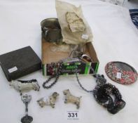 A mixed lot of jewellery, coins etc