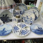 A mixed lot of Delft including table lamp, 1 a/f