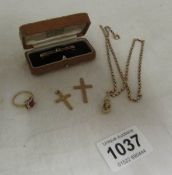 A mixed lot of gold including ring, brooch, crosses, chain etc,14g