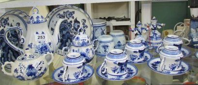 A mixed lot of Delft including tea cups and saucers