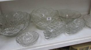 A mixed lot of glass ware bowls etc