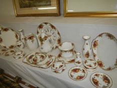 30 pieces of Royal Albert Old Country Roses