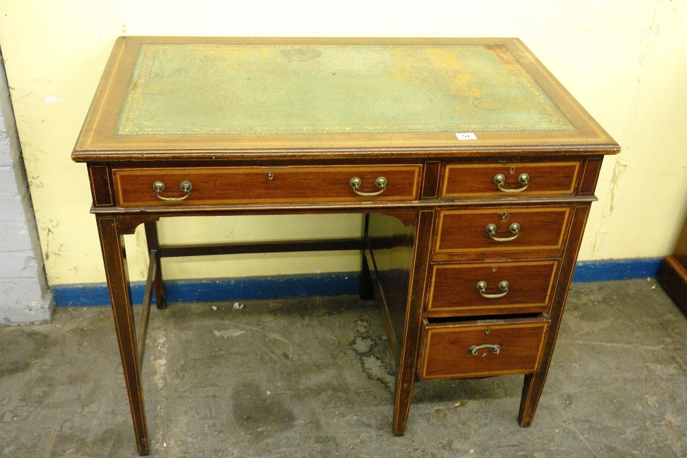 EDWARDIAN MAHOGANY CHEVRON INLAID WRITING TABLE 90CM X 56CM