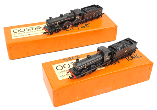 2 OO Works model railway locomotives. A BR L class 4-4-0 tender locomotive, RN 31768. In lined