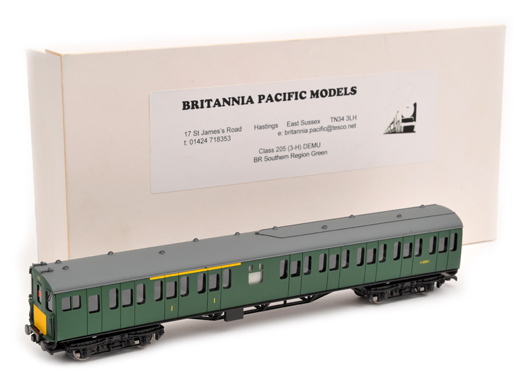 A Britannia Pacific Models OO BR Southern region Class 205 (3-H) DEMU. Comprising 3 coaches ?