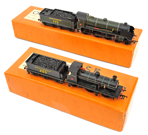 2 OO Works model railway locomotives. A Southern Railway King Arthur class 4-6-0 tender