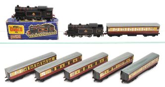 A small quantity of Hornby Dublo Railway. 3-rail ? 2x BR Class N2 0-6-2 tank locomotives RN 69567.