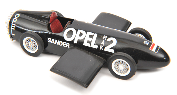 A 1:43rd scale SMTS white metal model of a 1928 Opel-Sander Rak 2 Rocket Car, built by Geoff Brown.