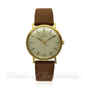 A GENTLEMAN`S 9CT SOLID GOLD OMEGA WRISTWATCH CIRCA 1966, REF. 131/250 16  D: Silver dial with black