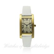 A GENTLEMAN`S 18K SOLID GOLD CARTIER TANK AMERICAINE WRISTWATCH CIRCA 2004 D: Silver dial with