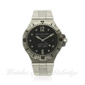 A GENTLEMAN`S STAINLESS STEEL BULGARI SCUBA DIAGONO PROFESSIONAL AUTOMATIC BRACELET WATCH CIRCA