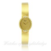 A LADIES 18K SOLID GOLD & DIAMOND CHOPARD BRACELET WATCH CIRCA 1990s, REF. 5101 D: Champagne dial