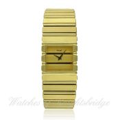 A GENTLEMAN`S 18K SOLID GOLD PIAGET POLO BRACELET WATCH CIRCA 1980s, REF. 7131 C 701 D: Gold dial