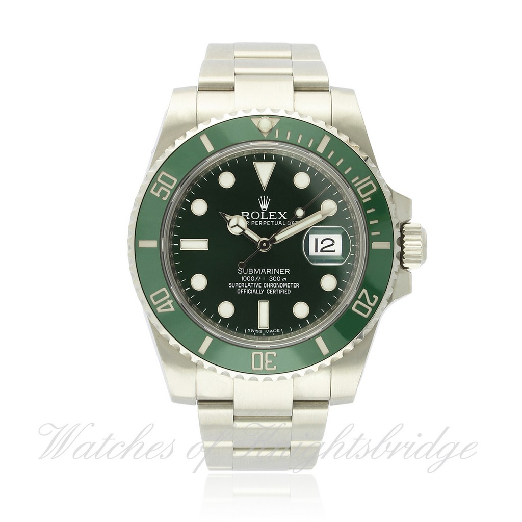 A GENTLEMAN`S STAINLESS STEEL ROLEX OYSTER PERPETUAL DATE SUBMARINER "HULK" BRACELET WATCH DATED
