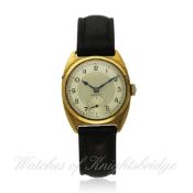 A GENTLEMAN`S 9CT SOLID GOLD ZENITH WRISTWATCH CIRCA 1940, REF. 11412 D: Two tone silver dial with