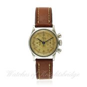 A GENTLEMAN`S SMALL SIZE STAINLESS STEEL BREITLING CHRONOGRAPH WRIST WATCH CIRCA 1940s D: Silver