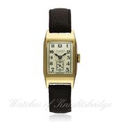 A GENTLEMAN`S 9CT SOLID GOLD LONGINES WRIST WATCH CIRCA 1935 D: Silver dial with applied Arabic