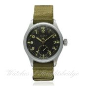 A GENTLEMAN`S BRITISH MILITARY W.W.W. TIMOR WRIST WATCH CIRCA 1940s D: Black dial with applied