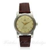 A GENTLEMAN`S STAINLESS STEEL OMEGA SEAMASTER AUTOMATIC WRIST WATCH CIRCA 1952, REF. C 2577-7 SC
