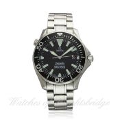 A GENTLEMAN`S LARGE SIZE STAINLESS STEEL OMEGA SEAMASTER PROFESSIONAL 300M CHRONOMETER BRACELET