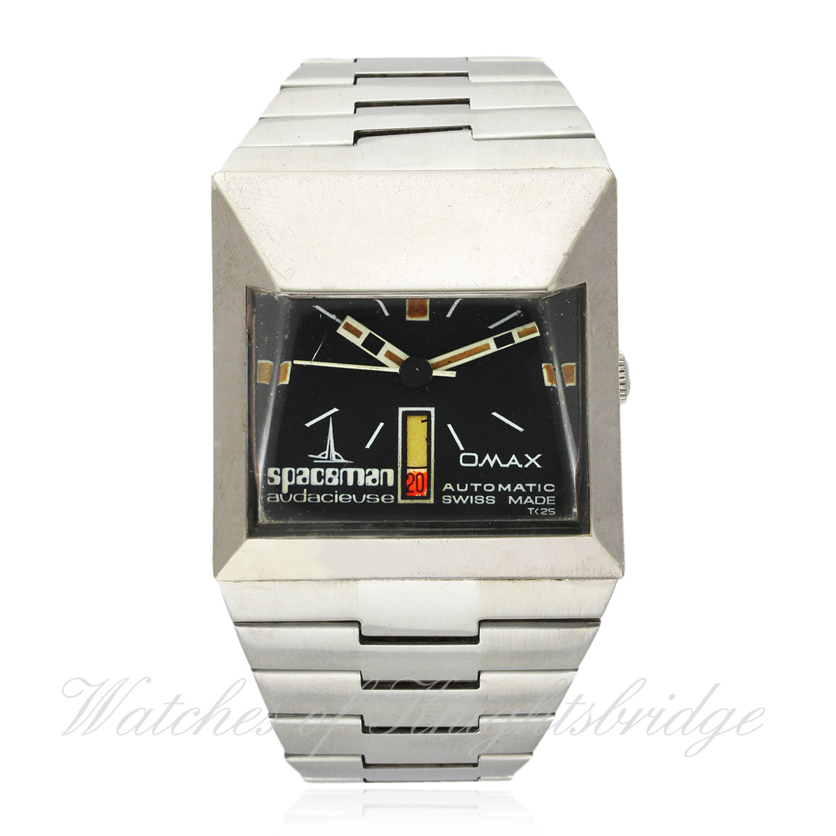 A GENTLEMAN`S STAINLESS STEEL OMAX SPACEMAN AVDACIEVSE BRACELET WATCH CIRCA 1970s D: Black dial with